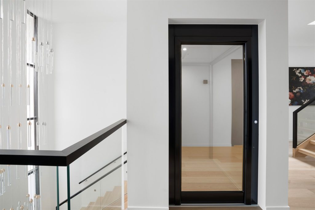 Custom HLB Elevator, Doncaster