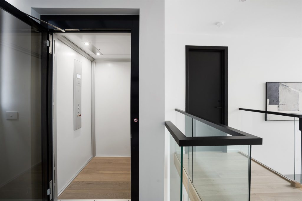 Custom HLB Elevator, Doncaster
